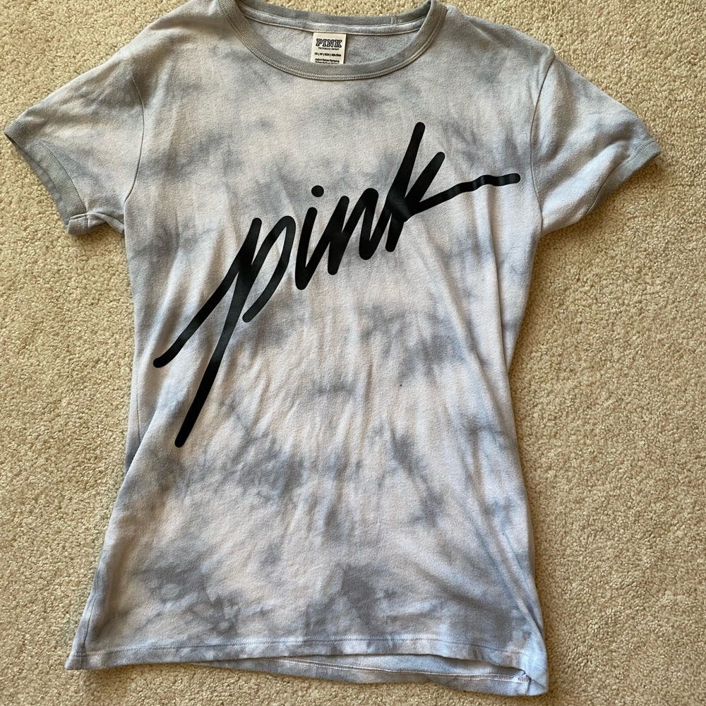 PINK tshirt in size XS, good condition